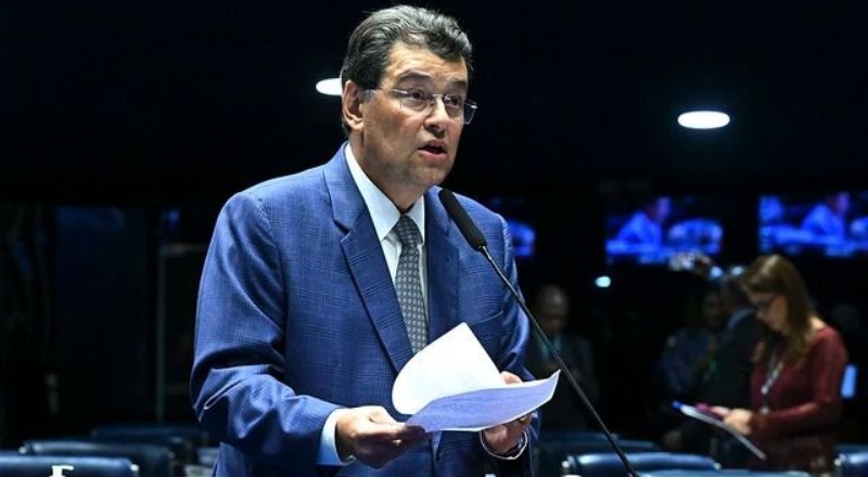 Projeto de Eduardo Braga usa Inteligência Artificial contra violência doméstica