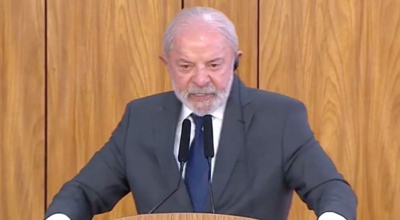 Lula diz que Brasil precisa se preparar militarmente para riscos