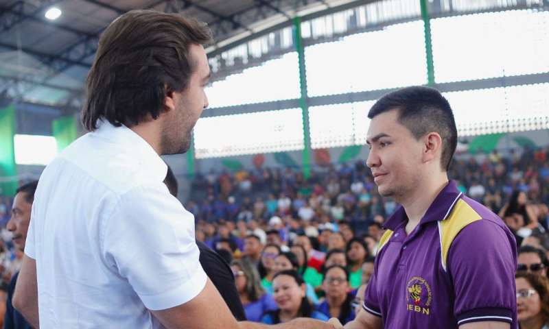 Maués abre ano letivo com foco em investimentos na educação