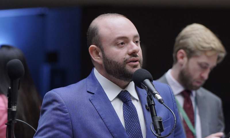 Deputado Fausto Jr. cobra início das obras do Luz para Todos em Maraã