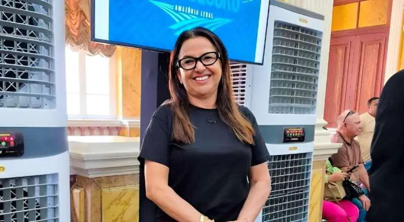 Prefeita Valciléia Maciel promove regularização em Manacapuru