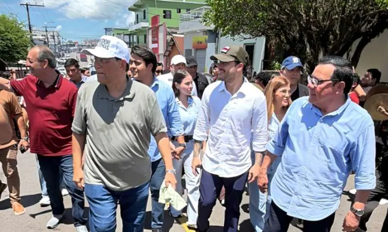 Adail Filho presta contas e participa de entregas que transformam vidas