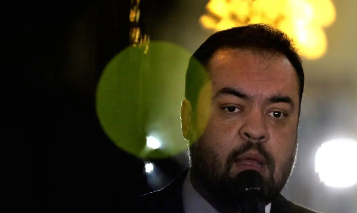 TSE condena Cláudio Castro à inelegibilidade até 2030: entenda as consequências