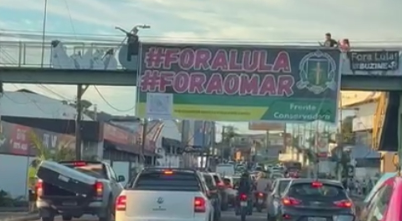 Fora Lula e Fora Omar: manifestação em Manaus agita a cidade