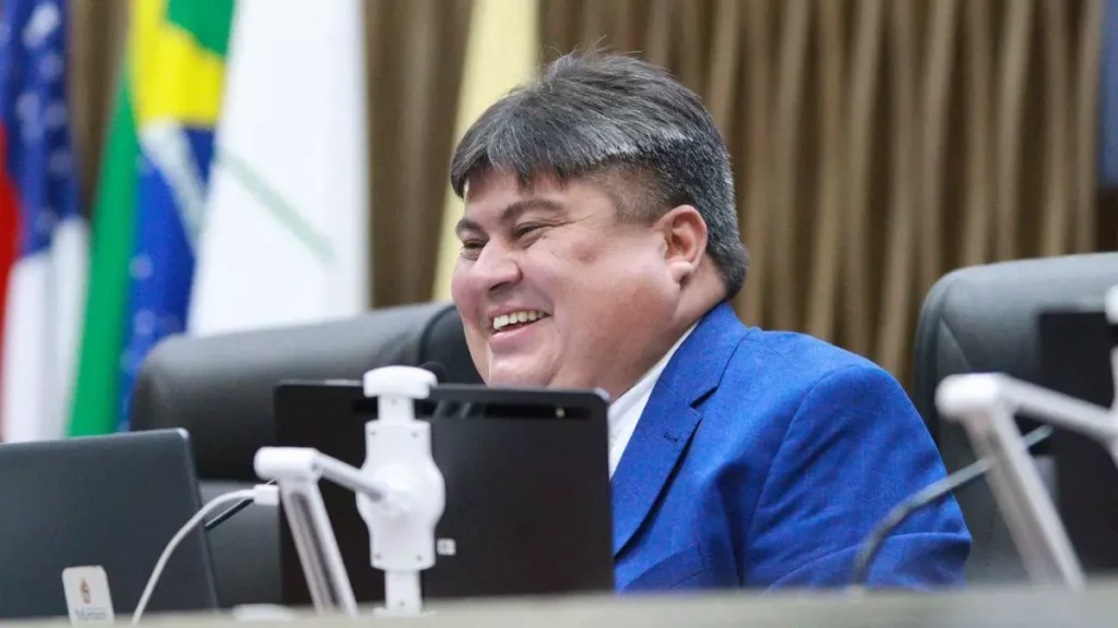 Presidente David Reis esclarece sobre concurso da Câmara de Manaus