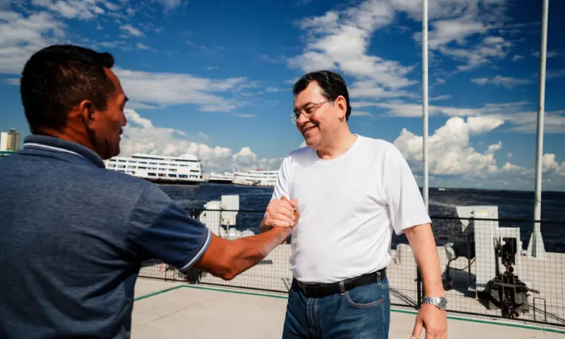 Senador Eduardo Braga celebra avanço nas obras do Porto de Manaus
