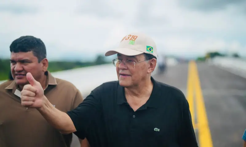 Eduardo Braga reage a ação contra BR-319 e defende região