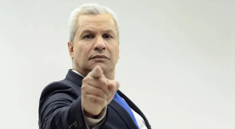 Sikêra Jr. surpreende paulistas com candidatura ao Senado