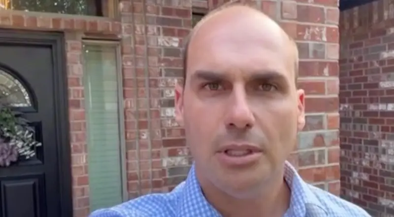Eduardo Bolsonaro aciona polícia no Texas após invasão da propriedade