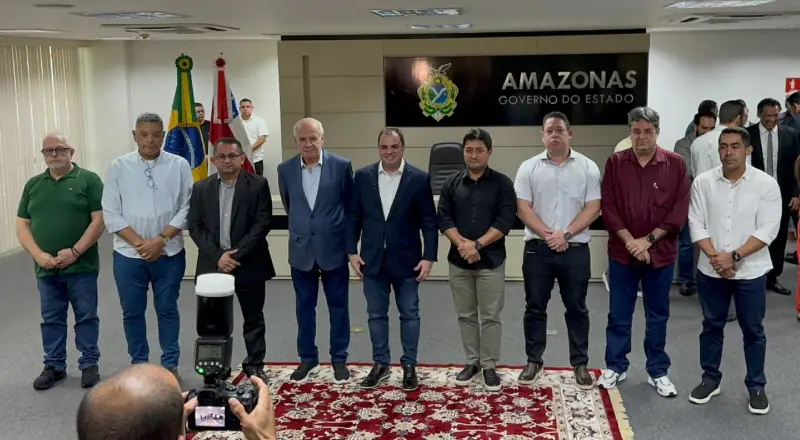 Governador Roberto Cidade anuncia novo time de secretários eficazes