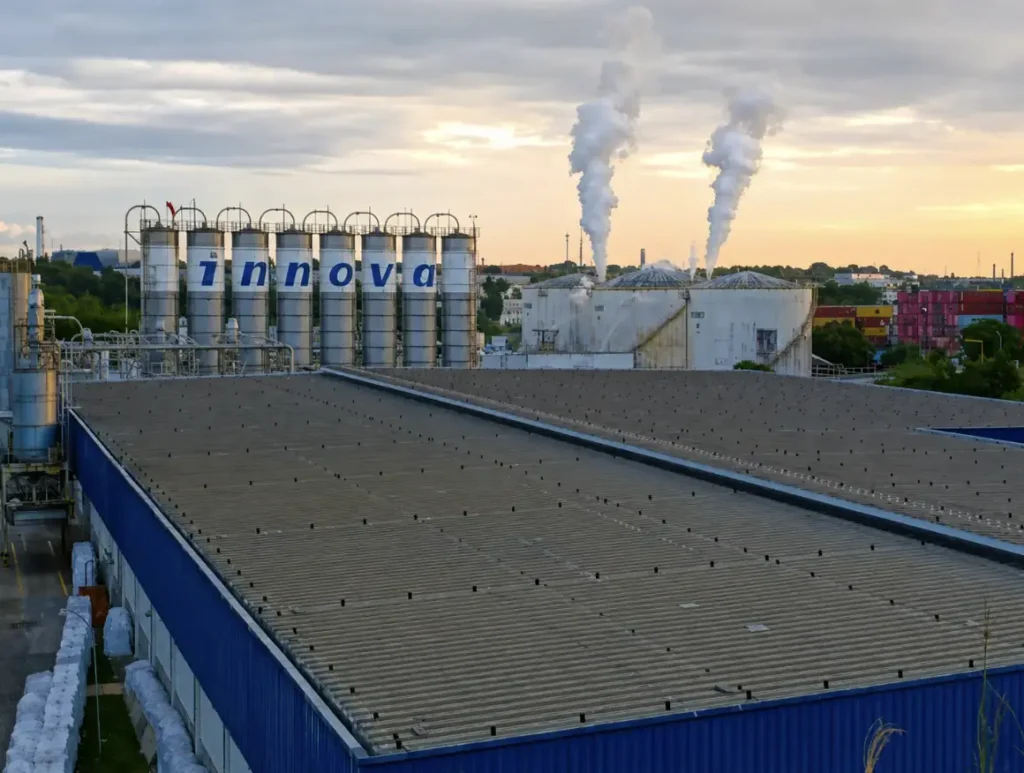Multa de R$ 22 milhões e lacre: Fábrica da Innova interditada