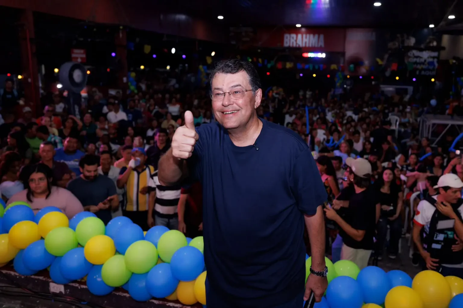 Eduardo Braga chega à convenção com forte apoio para reeleição