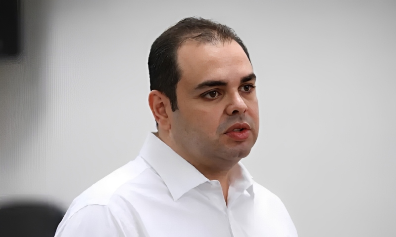 Às vésperas das eleições, Roberto Cidade eleva R$ 130 milhões para o Estado