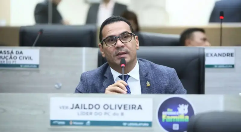 Justiça do Amazonas suspende afastamento e mantém vereador no cargo