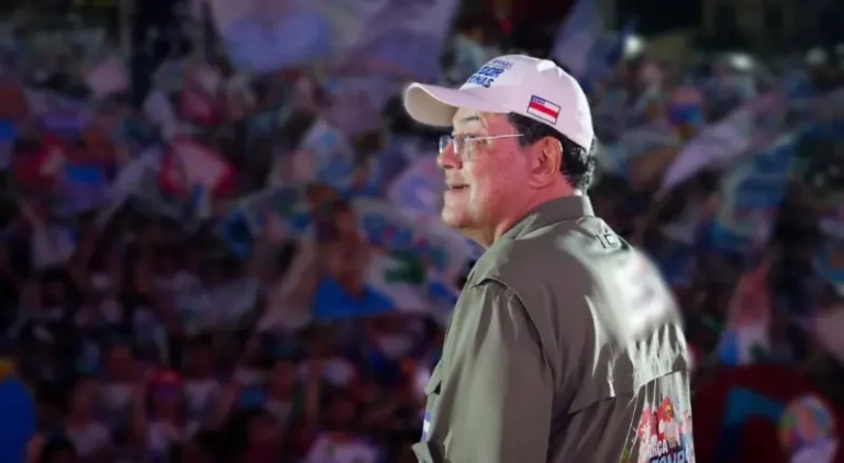 Eduardo Braga mostra força em Tefé e conquista apoio popular
