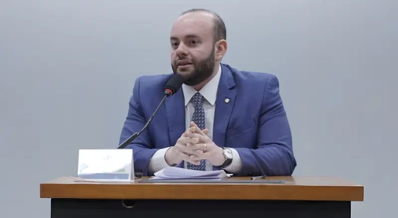 Fausto Jr cobra explicações da Âmbar sobre a interrupção em Manaus