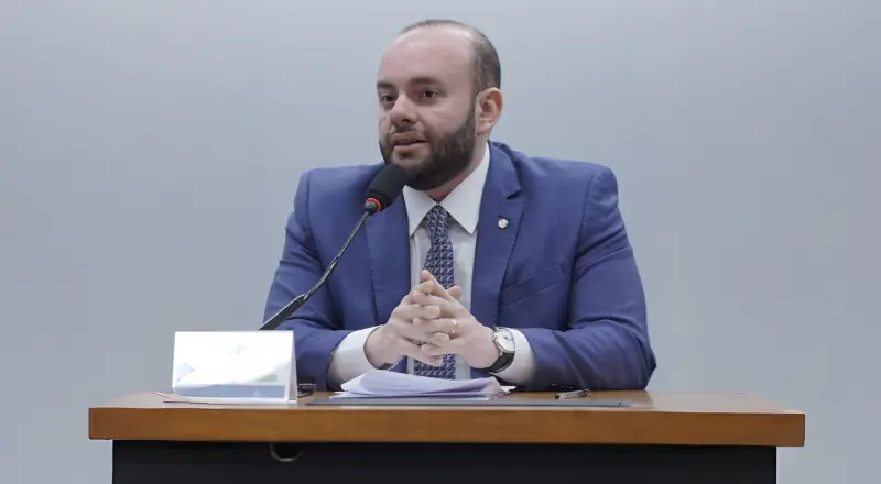 Fausto Jr cobra explicações da Âmbar sobre a interrupção em Manaus
