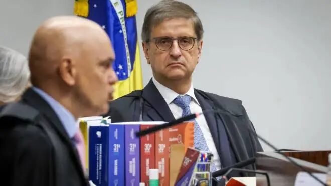 Delegados da PF pedem que Gonet se declare impedido imediatamente