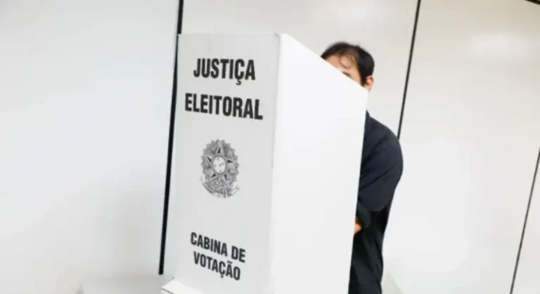 Mais de 4,3 mil seções eleitorais mudam de endereço: confira como consultar