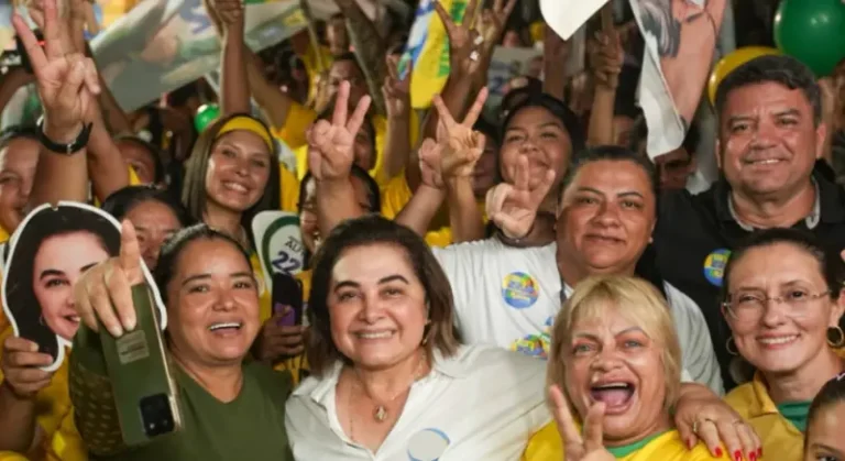 A 'Onda 22' fortalece Maria do Carmo com adesivaços e carreatas