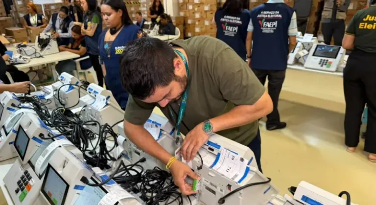 TRE-AM inicia preparação de urnas para garantir eleições seguras