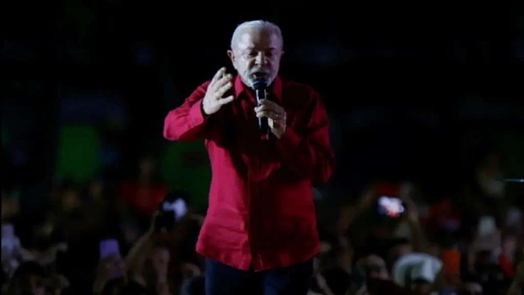 Lula 4: Desafios na crise econômica e divisão no país