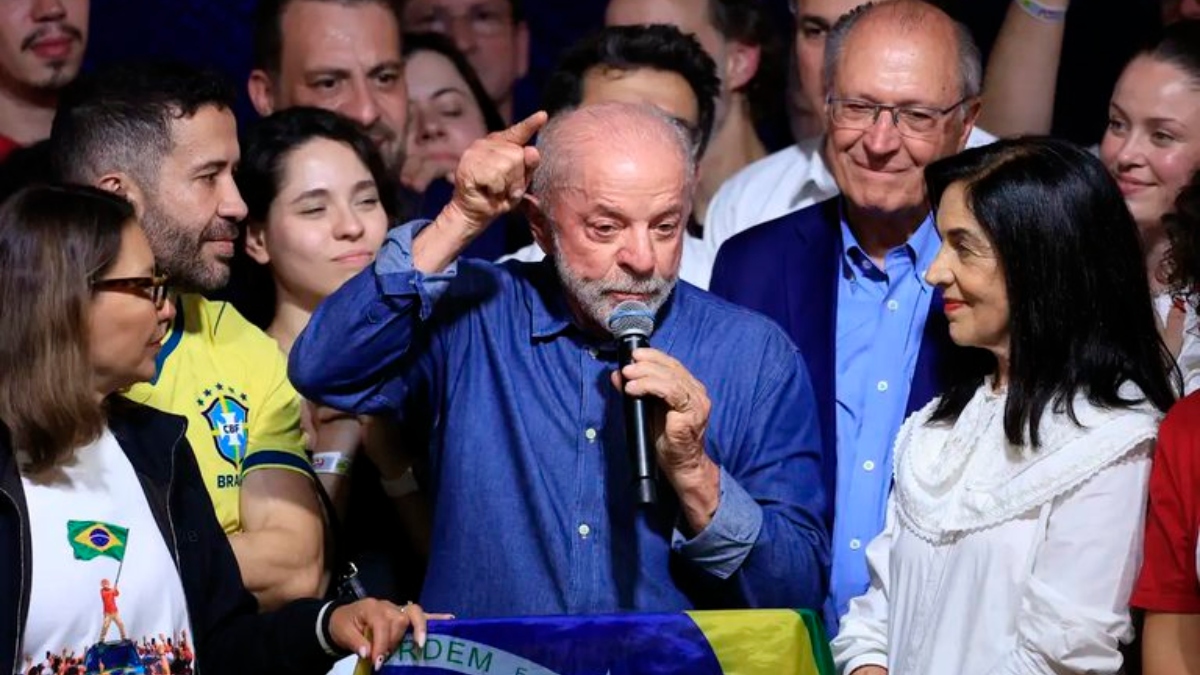 Lula irá indicar sete ministros para o STJ e quatro para o STF
