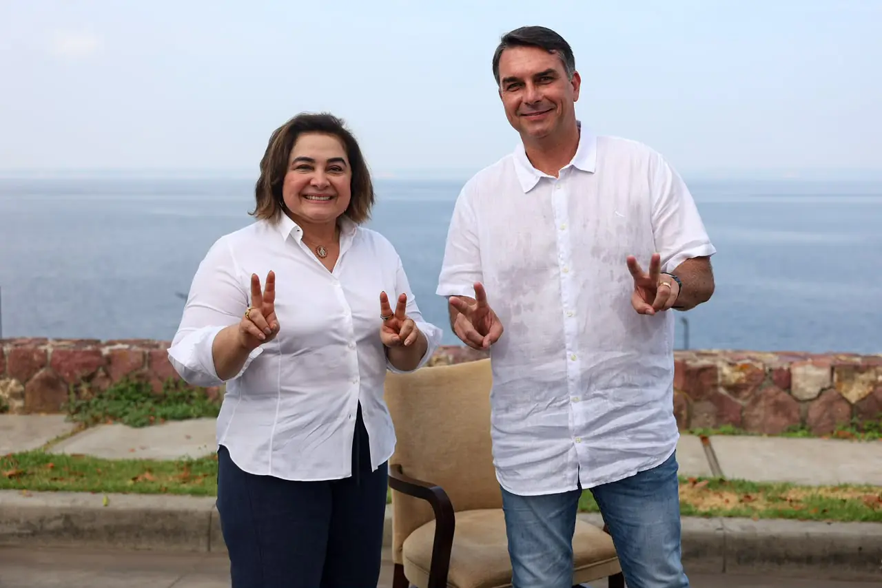 Flávio Bolsonaro pede voto útil no Amazonas e destaca benefícios da direita