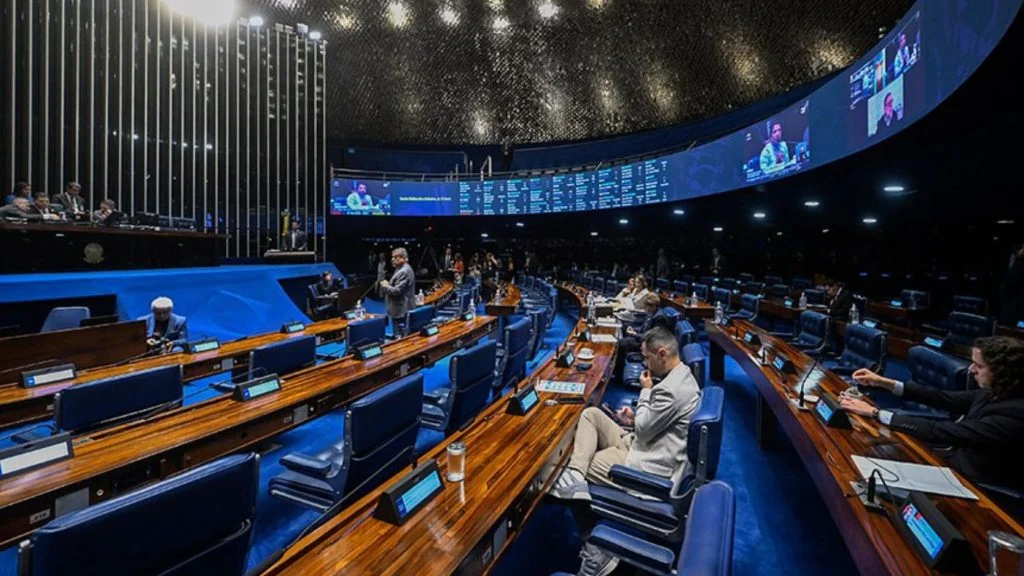 Senado vota fim da escala 6×1 e transforma rotina dos trabalhadores